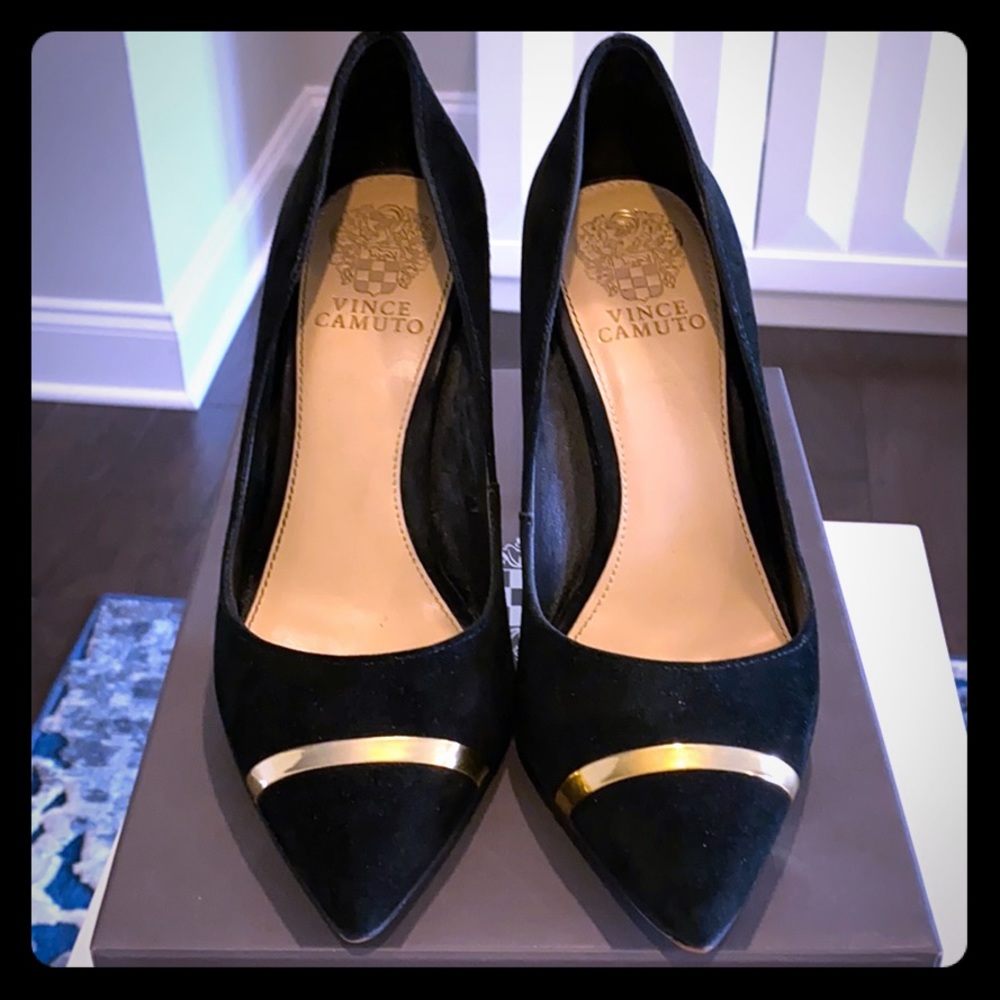 Vince Camuto black suede pumps